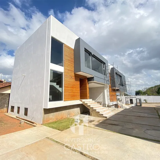 En Venta: Casa En Obra Gris, Ideal Para Acondicionar A Su Gusto. Ubicada En Urb. Villa Antillana C.r. Cristal Hills. Puerto Ordaz, Edo. Bolívar