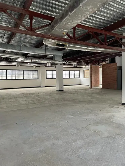 Piso Industrial En Alquiler  - Urb. Boleita Norte