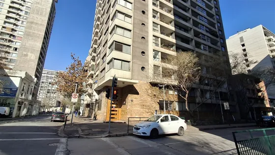 Departamento En Venta De 3 Dorm. En Santiago
