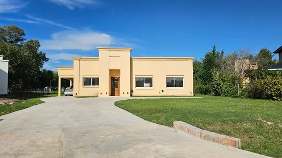 Dueño Vende Casa En Venta El Nacional Club De Campo  A Estrenar