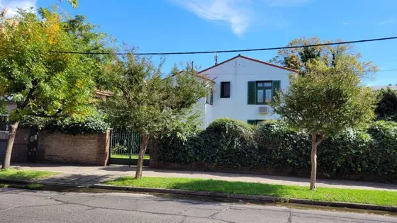 Chalet En Venta En Haedo Chico