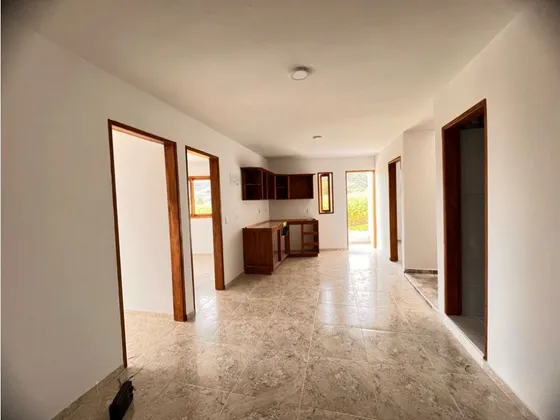 Hermoso Apartamento Medianero En Tercer Piso En Venta - El Carmen Vib.