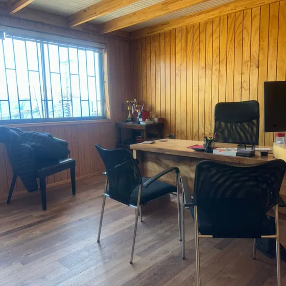 Arriendo Galpón Comercial A Pasos De Paicaví, Con Excelente 