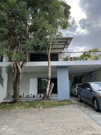 Casa En Alquiler En Viejo Arroyo Hondo Cod. 27402
