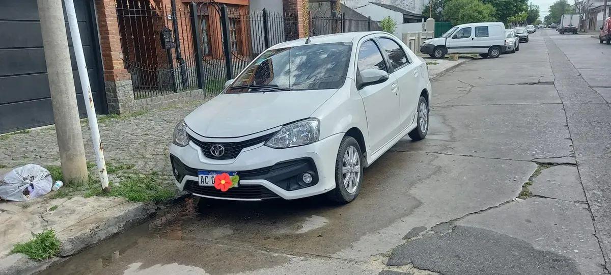 Toyota Etios 1.5 Sedan Xls