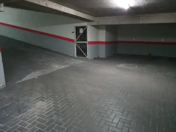 Estacionamiento, Av Kennedy, Sector Colegio Pedro Nolasco