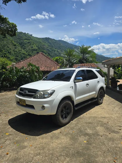 Toyota Fortuner 4.0 Sr5