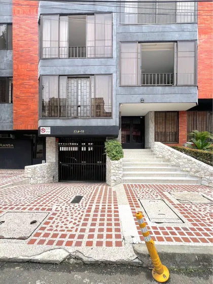 Apartamento Habitaciones 2 Banos Y Medio Y Garage