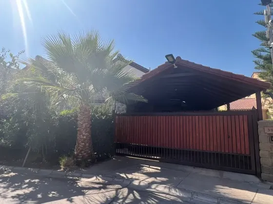 ¡amplia Casa En Quilicura, 4 Hab Y 3 Baños! Lo Campino