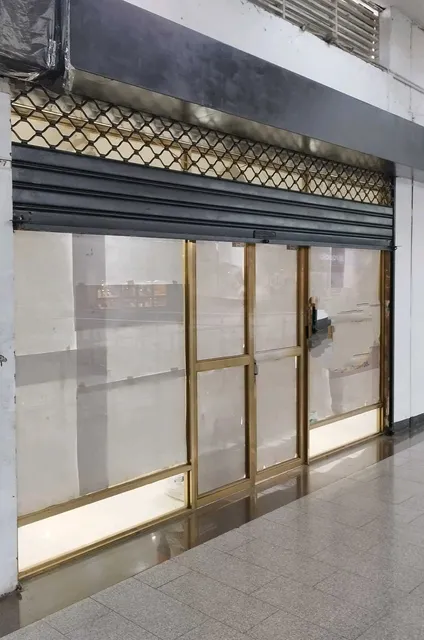Alquiler Local Comercial Entre 50 A 60 Mts2  Buen Punto Ctro Comercial