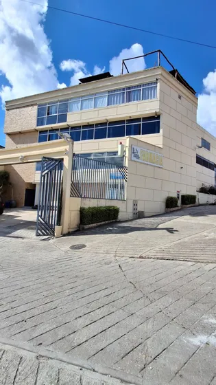 Fondo De Comercio De Farmacia En Venta En Boca De Caneyes 