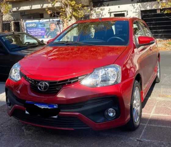 Toyota Etios 1.5 Xls 5 Puertas