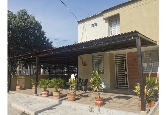 Venta Casa Ezquinera  En Conjunto Cerrado Sector Cisne   H.i 