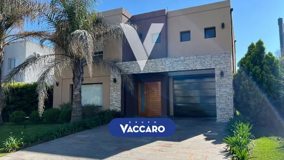 Casa En Venta, 4 Ambientes En Haras María Victoria, Moreno