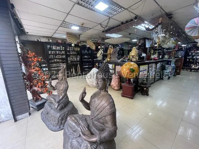 Local Comercial A Pie De Calle, Remodelado, En Chacao En Alquiler