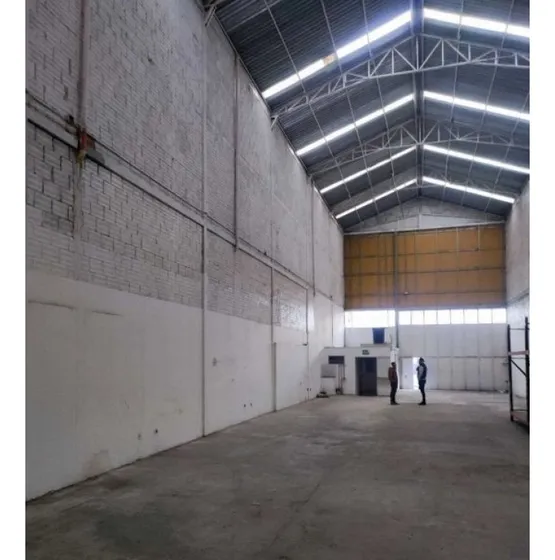 Bodega De 300 M2 En Venta, Las Ferias