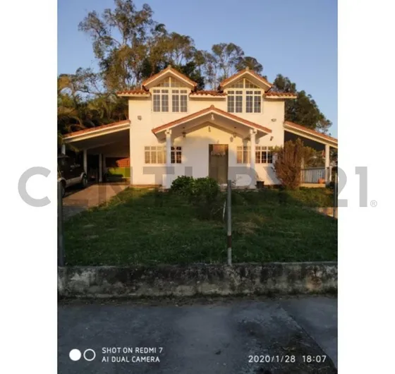 Casa De Dos Pisos En Lomas De Urquia En Carrizal