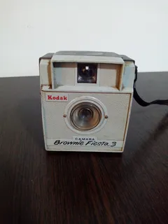 大きい割引 ジャンク品】 Fiesta Brownie カメラ ときゃ Kodak フィルムカメラ