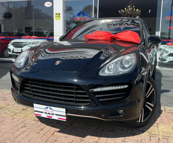 Porsche Cayenne 4.8 V8 Turbo 5p