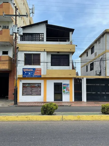  Edificio En Avenida Zulia A Pocos Metros De La Alcaldía 