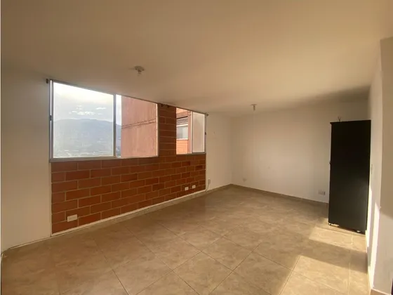 Se Arrienda Apartaestudio En Villa Hermosa, Medellín.