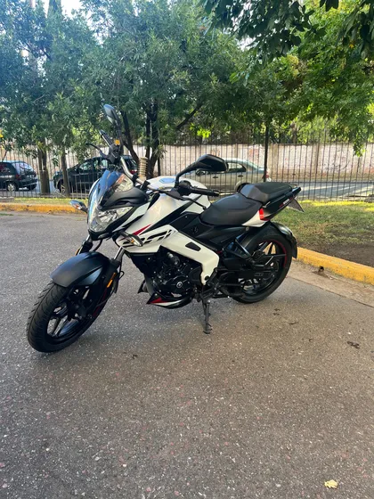 Bajaj Rouser Ns 200