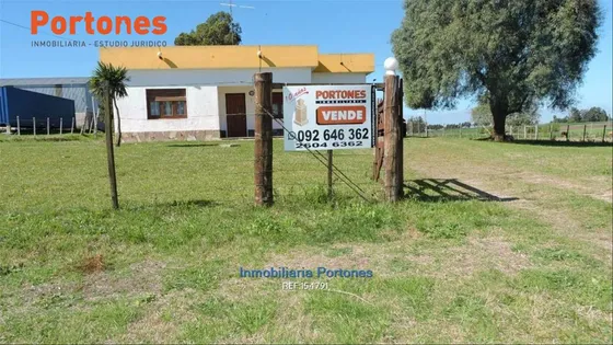 Casa De Dos Dormitorios En Terreno De 10.000 M2