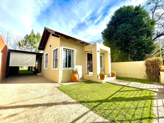  Villa Allende , Oportunidad De Venta Casa 2 Dormitorios Con Cochera Y Jardin Apta Credito 