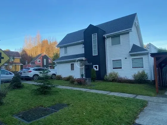 Casa En Venta De 4 Dorm. En Puerto Montt