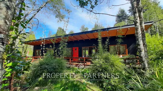 Casa Bosque En Terreno De Media Ha En Panguilelfún