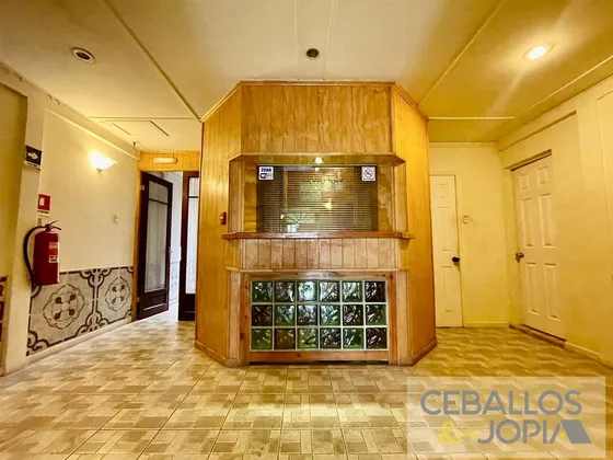 Casa En Venta De 8 Dorm. En Villa Alemana