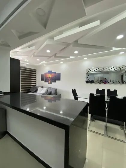 Apartamento En Alquiler En El Parral Amoblado