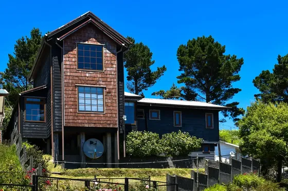Atractiva Casa Esquina Con Vista Panorámica A Bahía Ancud