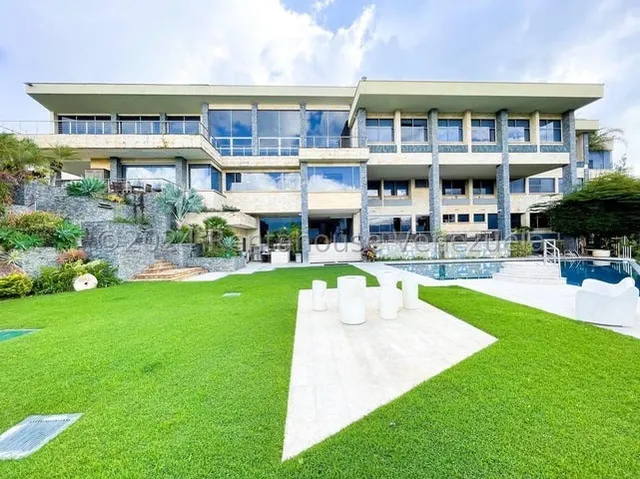 Mansión En Venta En La Trinidad Consultar Precio 24-18356 Cs