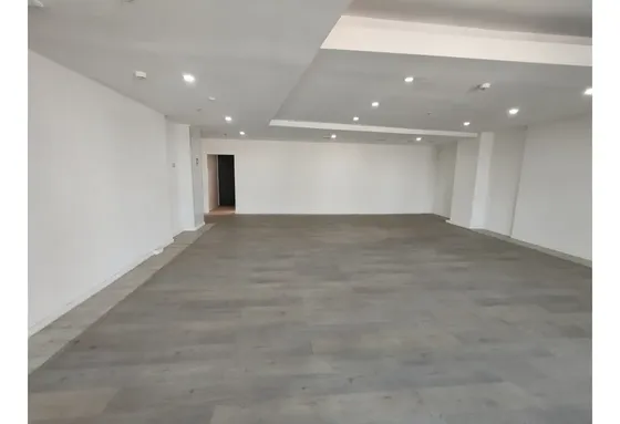 Local 84m2 Habilitado Strip Center Ciudad Empresarial