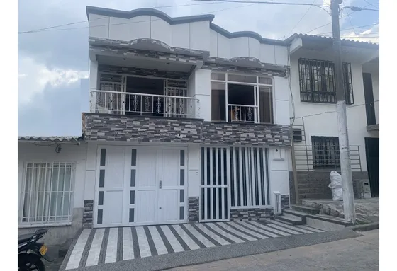 Venta Casa Remodelada Barrio Villa Liliana 