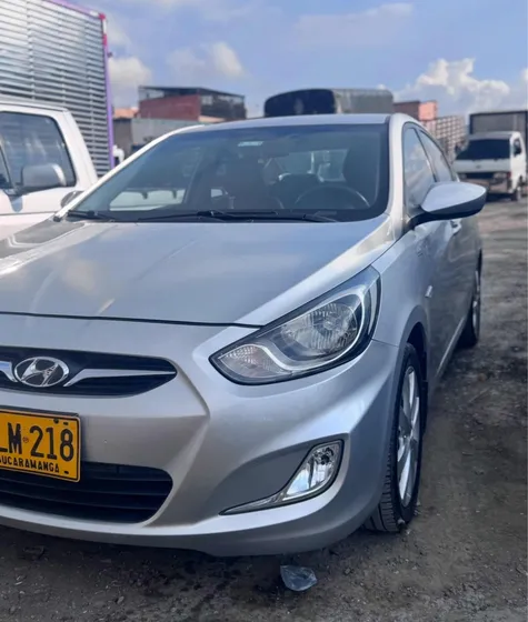 Hyundai I25 1.4l 4 P