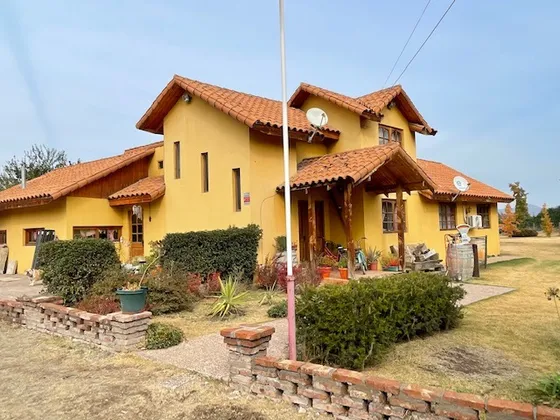 Se Vende Hermosa Parcela De 5.490m2, Centro De Pirque