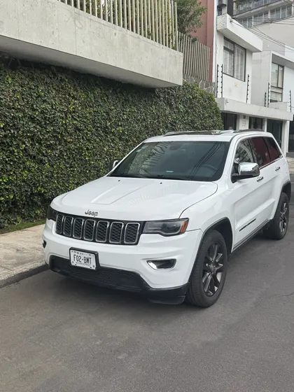 Jeep Grand Cherokee 3.6 Limited Lujo 4x2 Mt