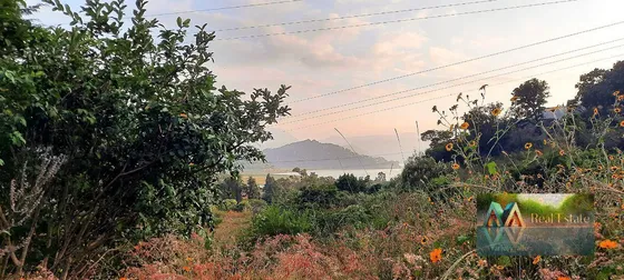 Con Vista Al Lago Para Hacer 3 O 4 Casas
