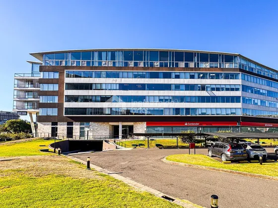 Alquiler De 2 Oficinas Unificadas En Puerta Norte 2 - Nordelta, Tigre, Buenos Aires. Con Balcón !