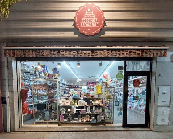 Vendo Fondo De Comercio Repostería Y Cotillón