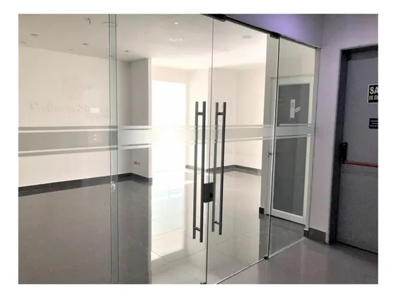 Oficina En Arriendo  Zona Empresarial Chico, Bogota