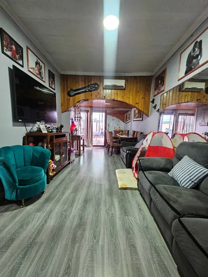 Casa 4d+2b, Avenida Einstein, Independencia (80261)