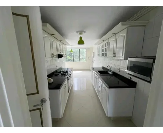 Apartemento En El Poblado Sector El Tesoro Para Remodelar