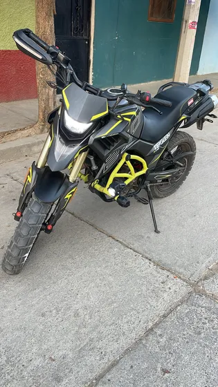 Tekken Semi Nueva Con 950 Km Y Contando