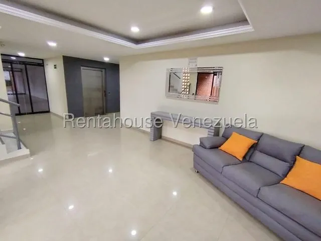 Daniela Linarez Alquila Apartamentos En Pleno Triangulo Del Este Con Todas Las Comodidades Conectado A Planta Eléctrica Totalmente Amoblado                                                             