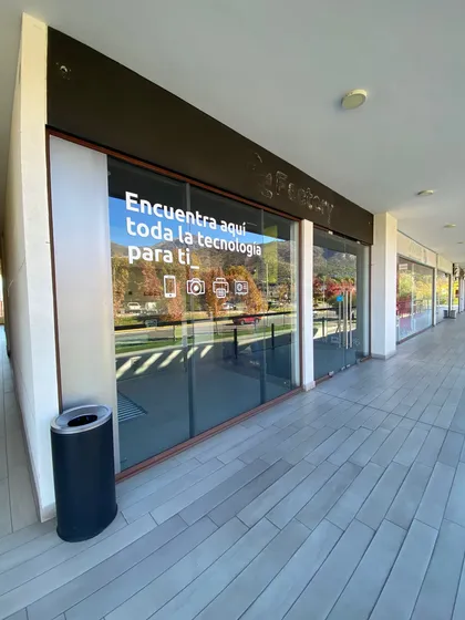Local Comercial Av Plaza Frente A La Udd