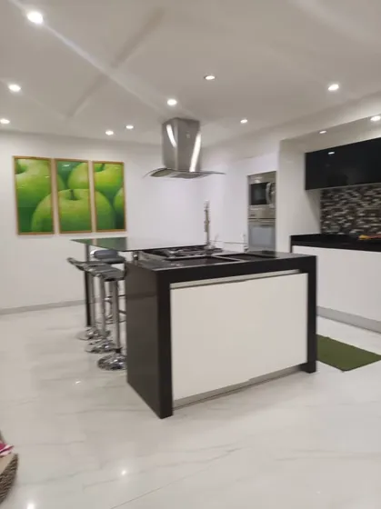 Venta De Town House De Esquina En  El Conj Resd  Valle Real San Diego Pueblo Angel Tovar