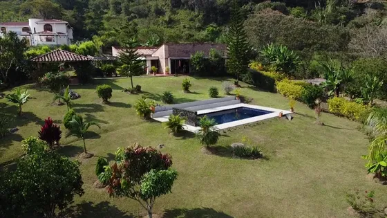 Se Vende Casa Campestre En Barbosa Totalmente Amoblada Precio De Oprtunidad